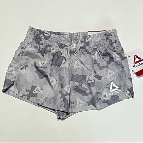 NWT Reebok Gray Silver Camo Print Woven Running Shorts Size 6 - Picture 3 of 10